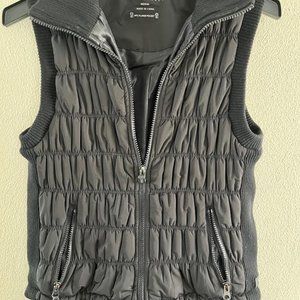 Calvin Klein Performance vest, size Medium, Black